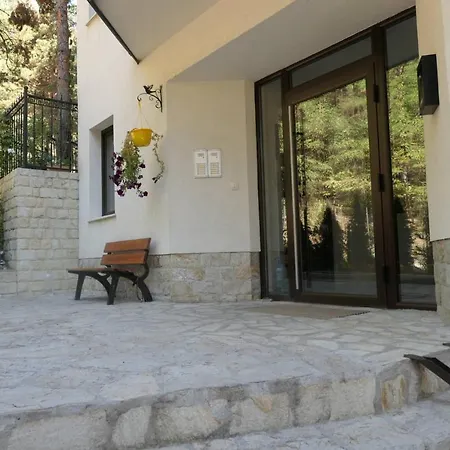 мия Deluxe Velingrad